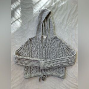 Aeropostale gray cropped chunky cable knitted sweater w/ hood